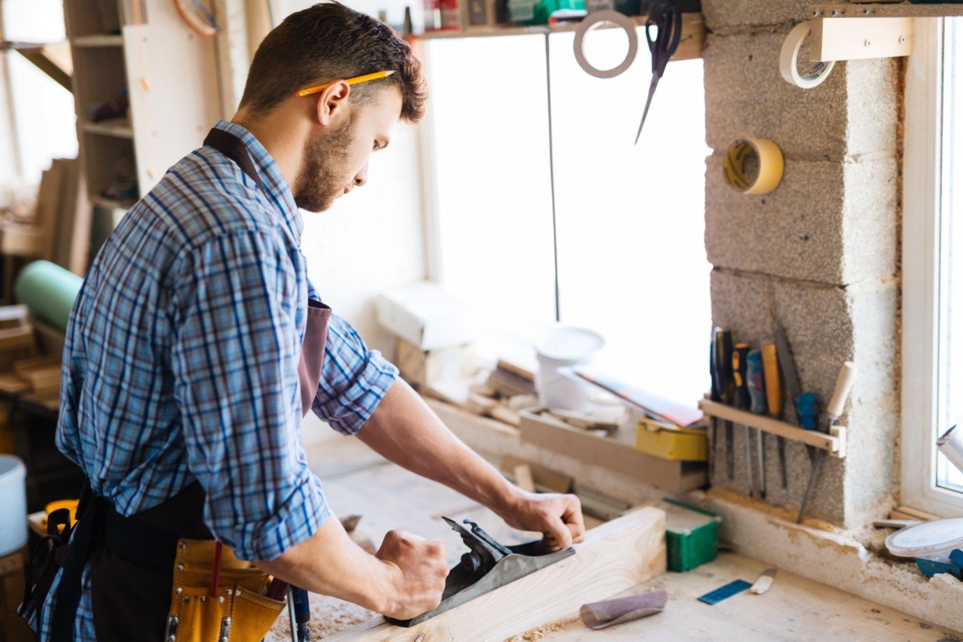 carpenter in workshop 56bpebl